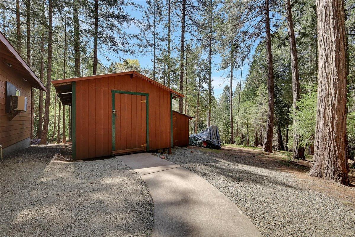 Fallen Leaf Court, Challenge, California image 9