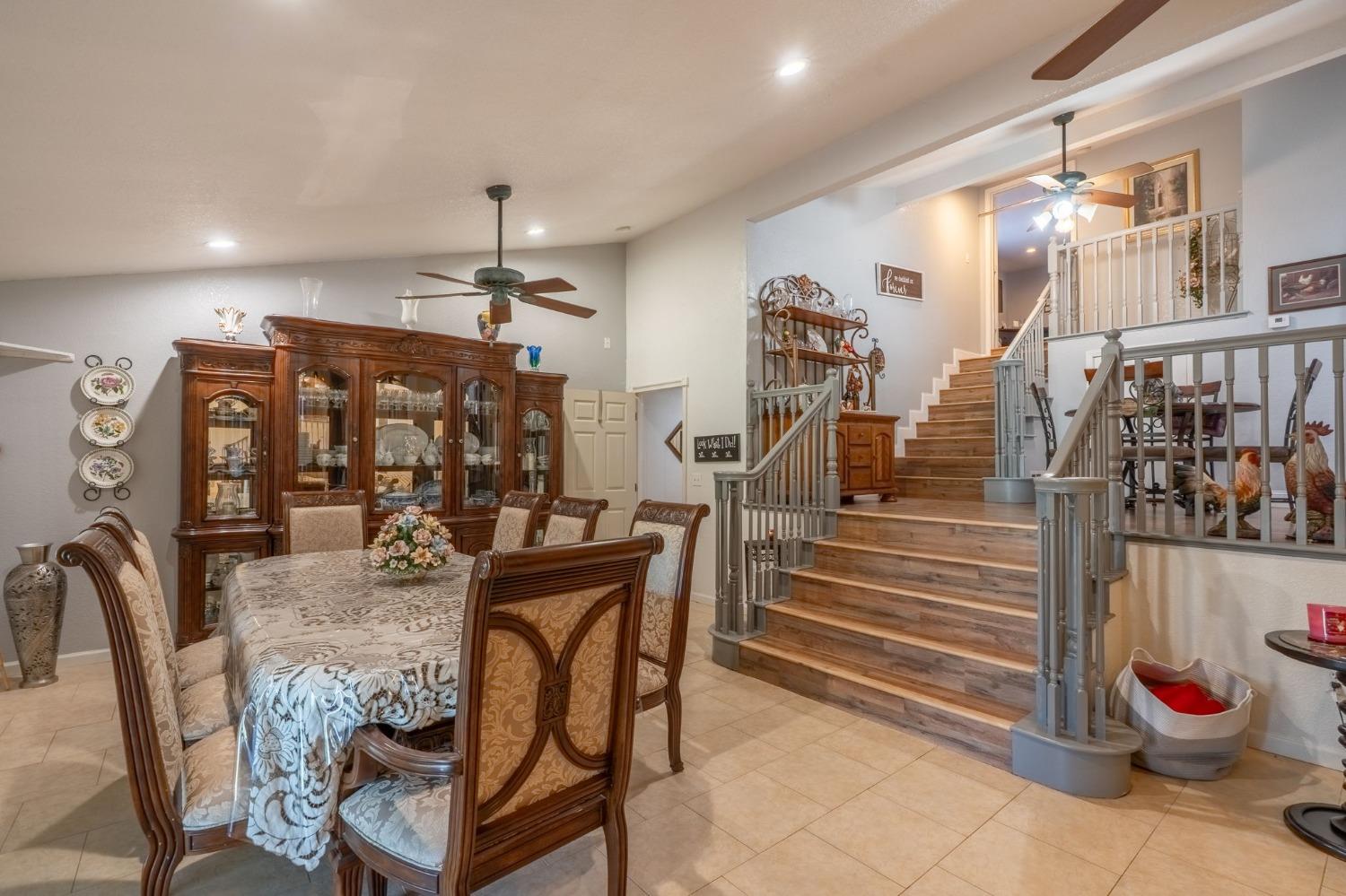 Detail Gallery Image 13 of 43 For 2019 Lee Rae Ct, Turlock,  CA 95380 - 5 Beds | 3 Baths
