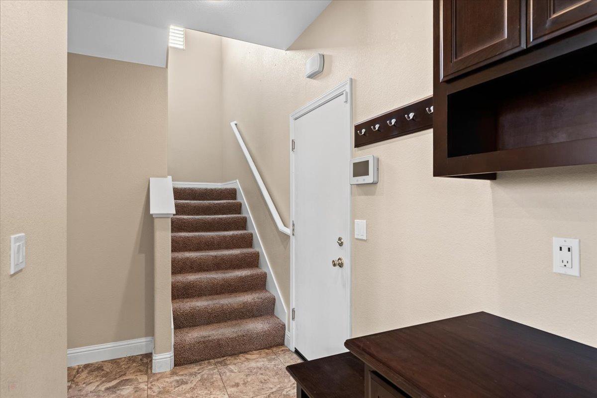 Detail Gallery Image 37 of 86 For 2060 Tarpan Way #22,  Oakdale,  CA 95361 - 4 Beds | 2/1 Baths