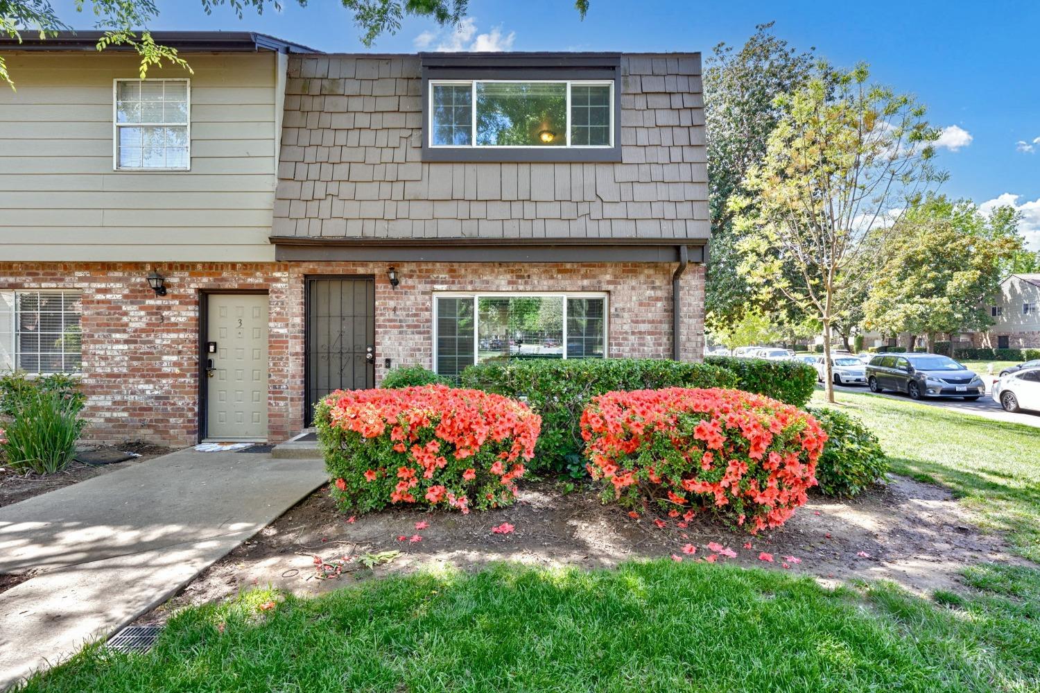 Photo #2: 225040460 Listing 