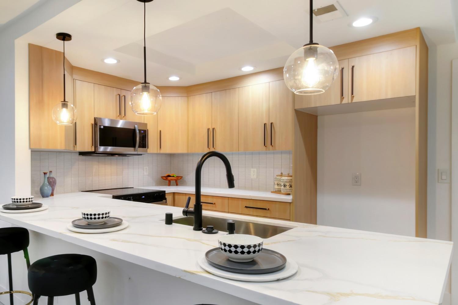 Detail Gallery Image 23 of 59 For 6550 Riverside Blvd, Sacramento,  CA 95831 - 3 Beds | 2 Baths