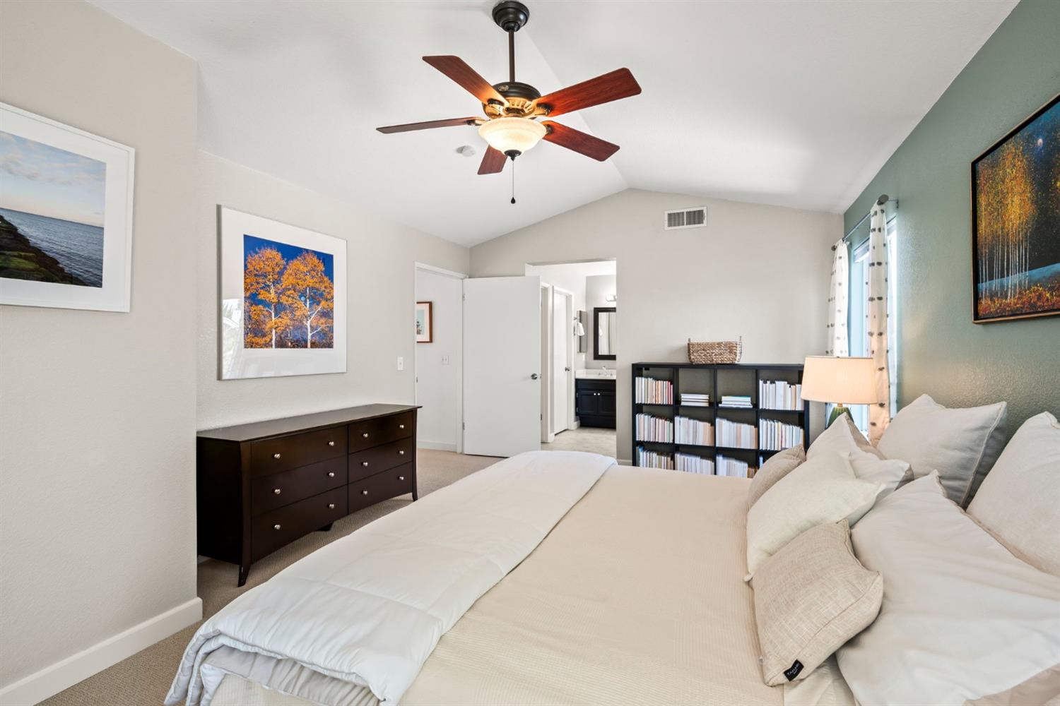 Detail Gallery Image 24 of 40 For 3745 Stone Walk Ct, Antelope,  CA 95843 - 4 Beds | 3 Baths