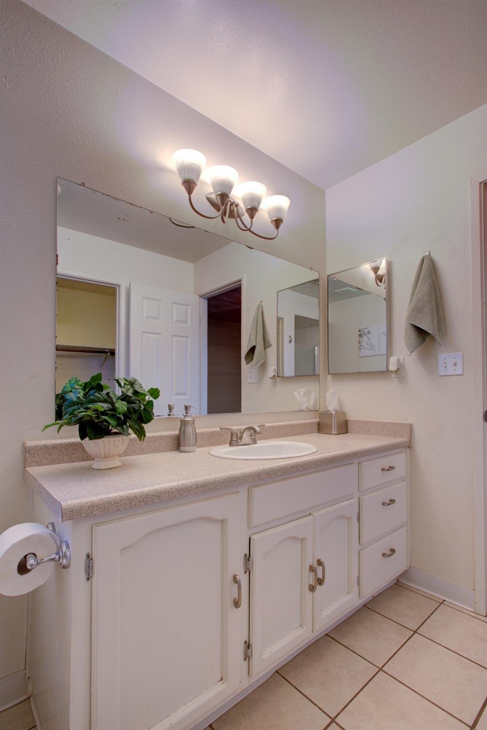 Darlene Lane, Modesto, California image 27