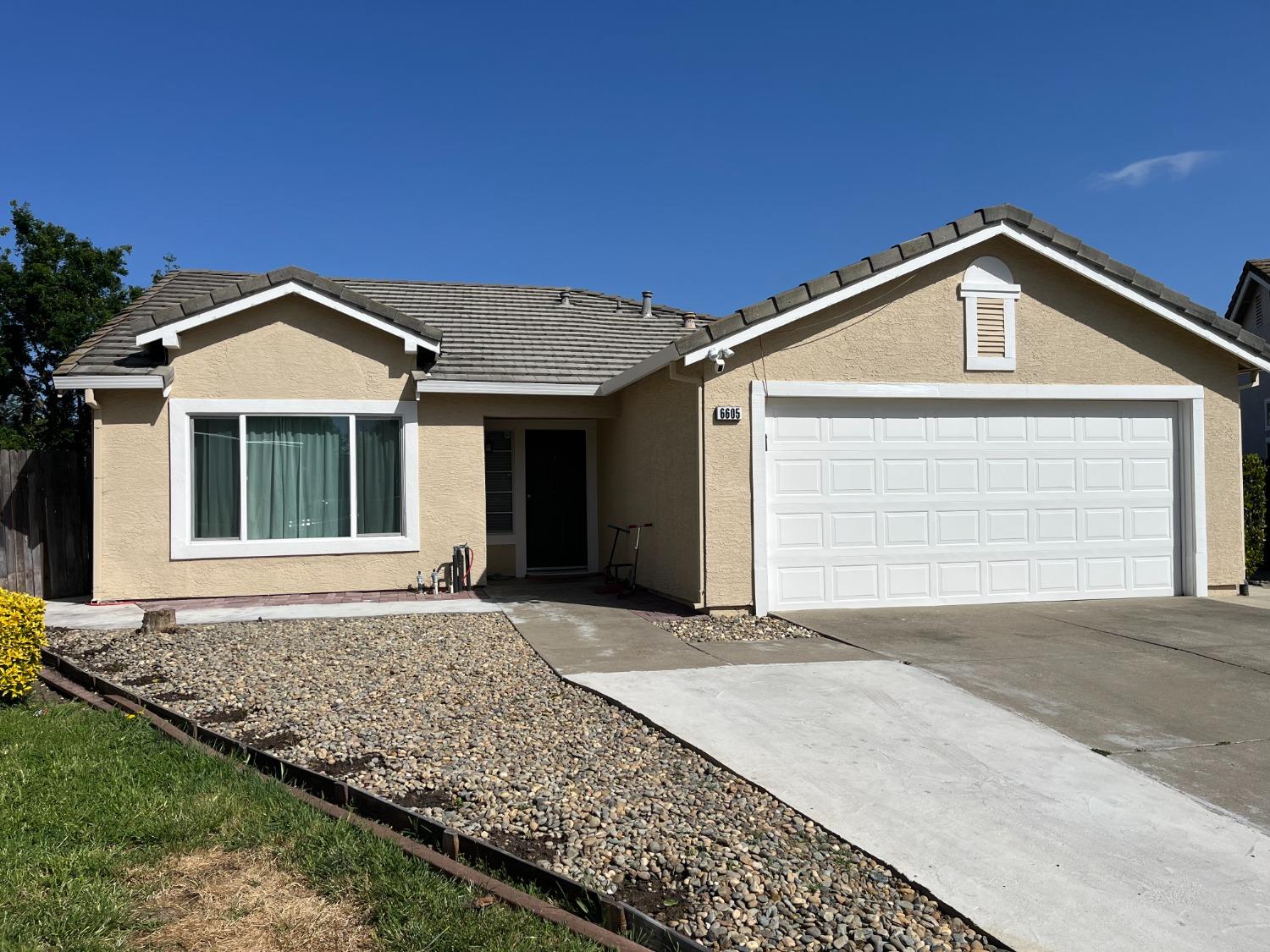 Candellaria Court, Elk Grove, California image 3