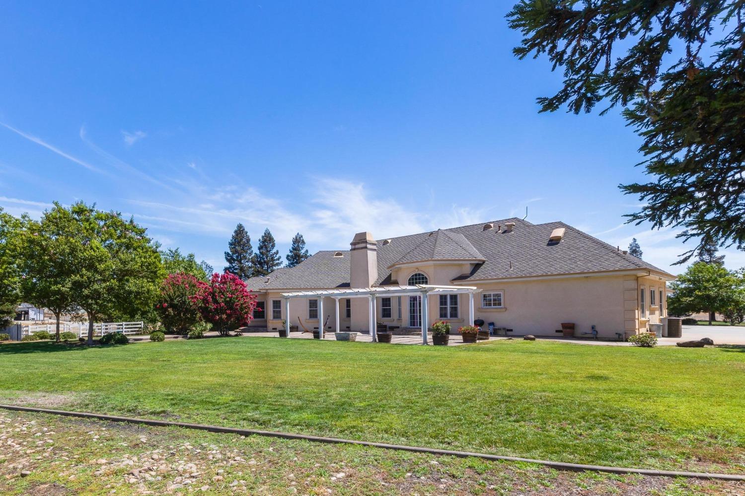 Detail Gallery Image 31 of 47 For 19997 E Liberty Rd, Clements,  CA 95632 - 8 Beds | 6/1 Baths