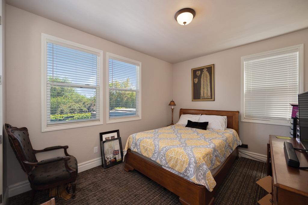 Detail Gallery Image 10 of 37 For 3327 Bordeaux Dr, El Dorado Hills,  CA 95762 - 5 Beds | 3/1 Baths