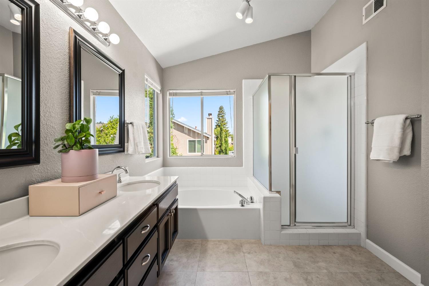 Detail Gallery Image 26 of 40 For 3745 Stone Walk Ct, Antelope,  CA 95843 - 4 Beds | 3 Baths