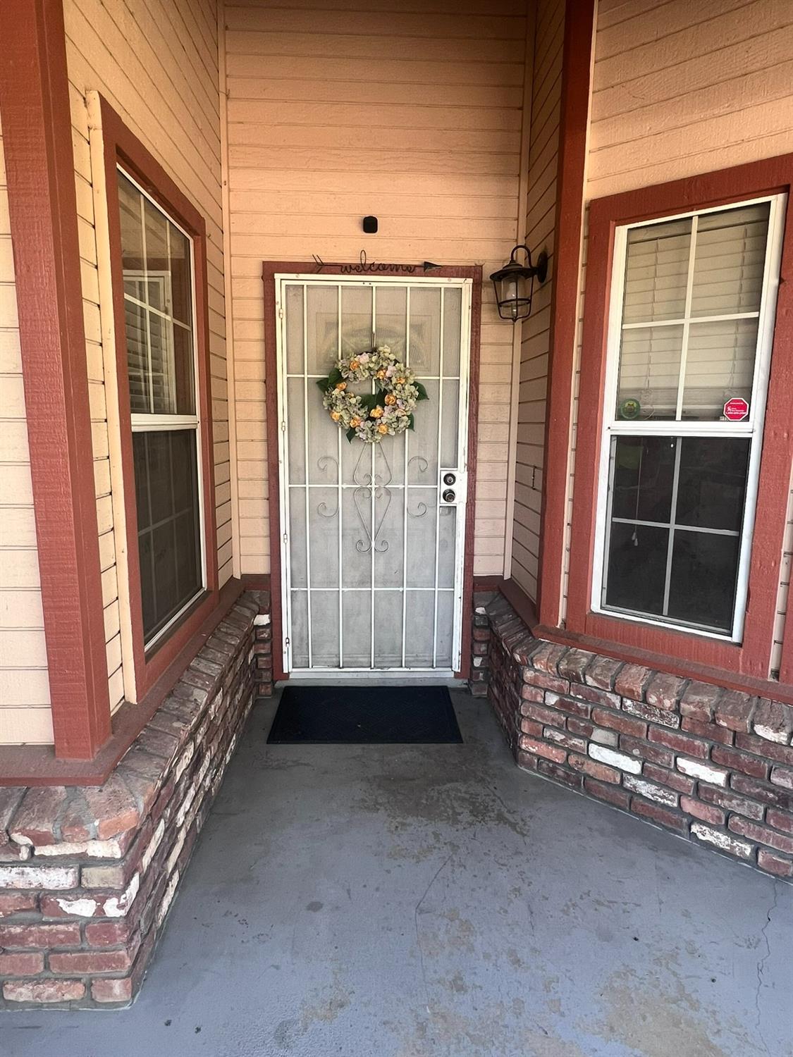 Detail Gallery Image 3 of 46 For 7341 Silver View Way, Rio Linda,  CA 95673 - 3 Beds | 2 Baths