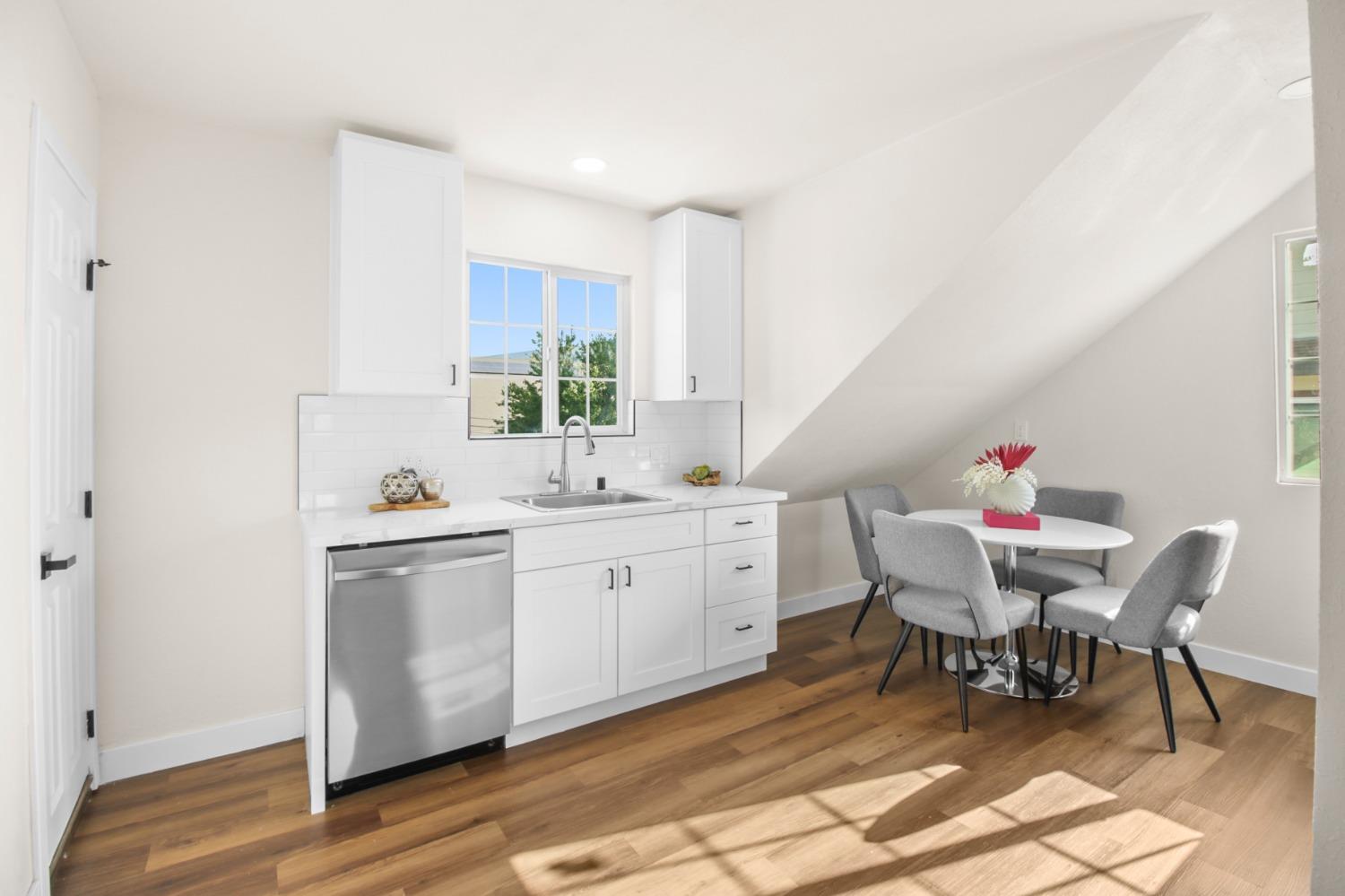Detail Gallery Image 21 of 41 For 4407 4th Ave, Sacramento,  CA 95817 - – Beds | – Baths