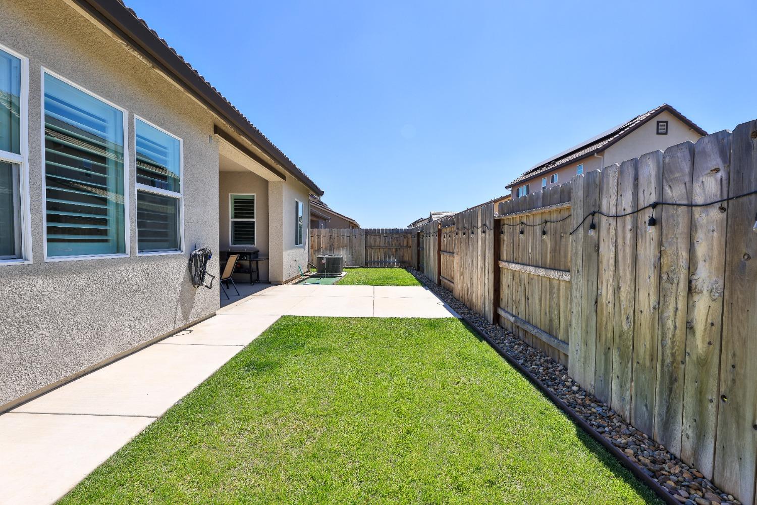 Detail Gallery Image 45 of 52 For 2403 Tribeca Ave, Manteca,  CA 95337 - 3 Beds | 3 Baths