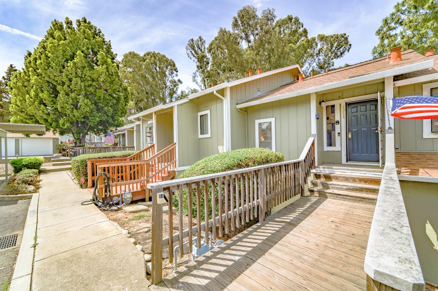 Monika Lane, Hayward, California image 2