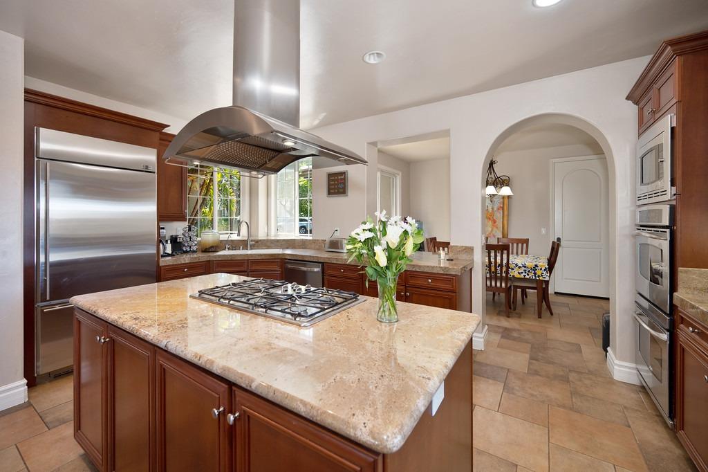 Detail Gallery Image 15 of 37 For 3327 Bordeaux Dr, El Dorado Hills,  CA 95762 - 5 Beds | 3/1 Baths