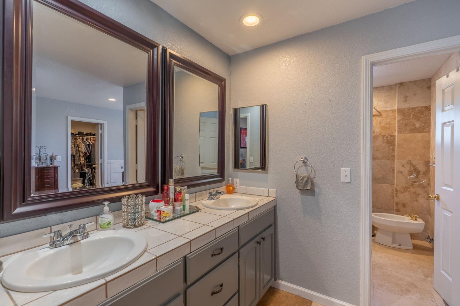 Detail Gallery Image 34 of 43 For 2019 Lee Rae Ct, Turlock,  CA 95380 - 5 Beds | 3 Baths