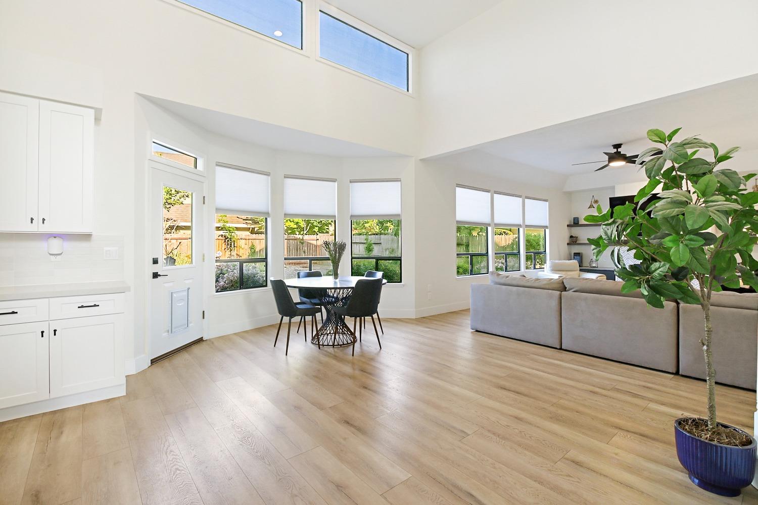 Detail Gallery Image 15 of 53 For 2121 Campton Cir, Gold River,  CA 95670 - 4 Beds | 3 Baths