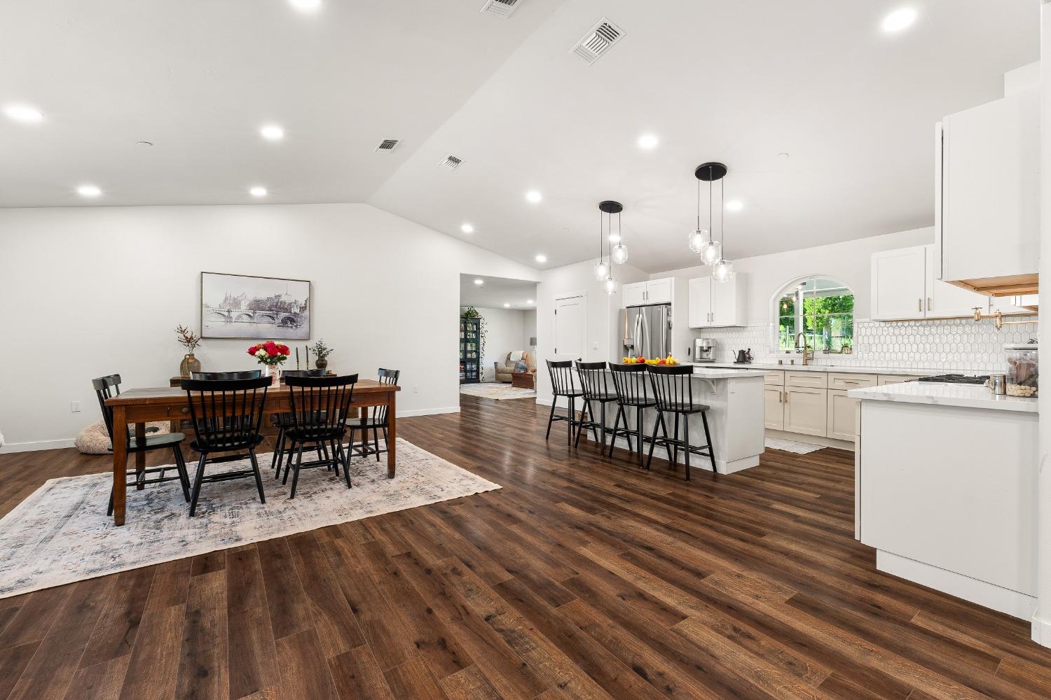 Detail Gallery Image 16 of 47 For 4046 Empire Creek Cir, Georgetown,  CA 95634 - 3 Beds | 2 Baths