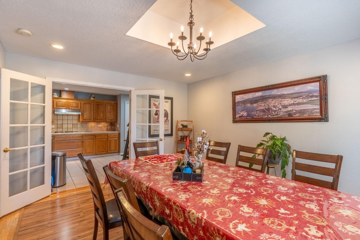Detail Gallery Image 22 of 43 For 2019 Lee Rae Ct, Turlock,  CA 95380 - 5 Beds | 3 Baths