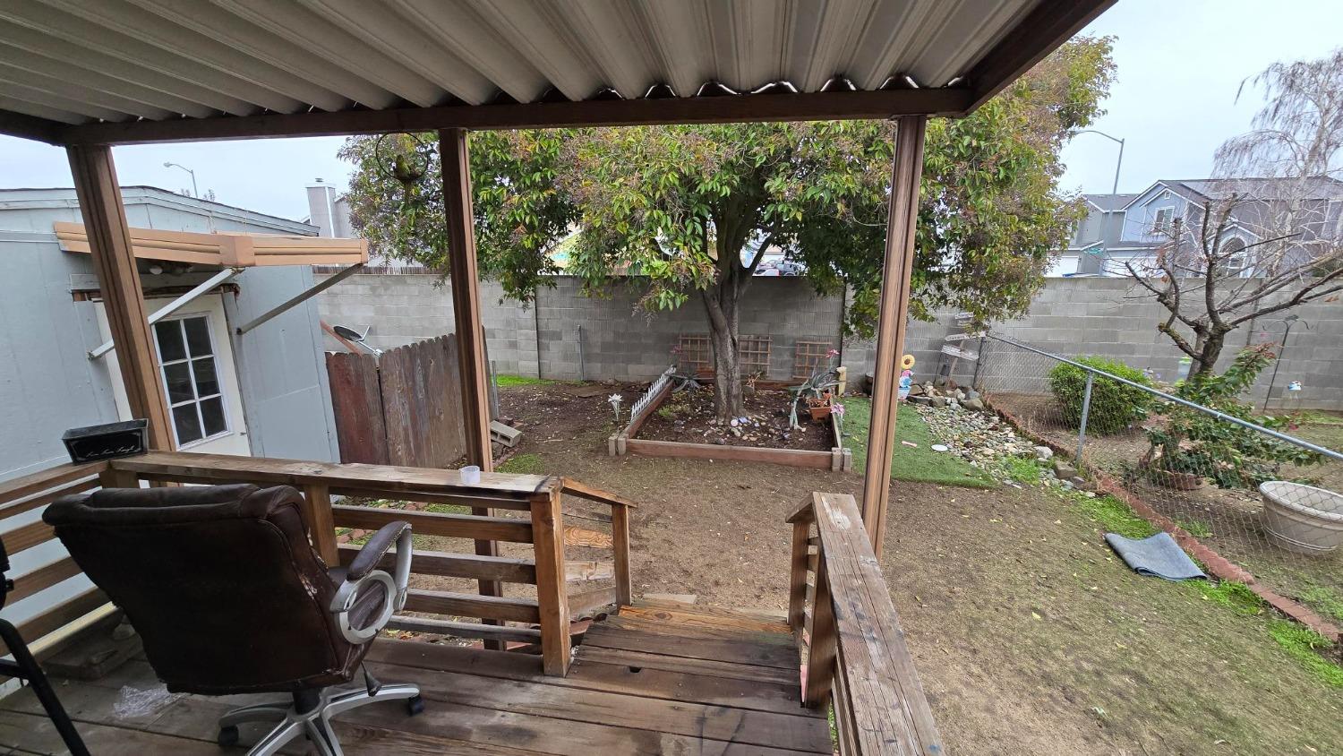 Detail Gallery Image 3 of 20 For 150 Pestana Ave 21, Manteca,  CA 95633 - 2 Beds | 1/1 Baths