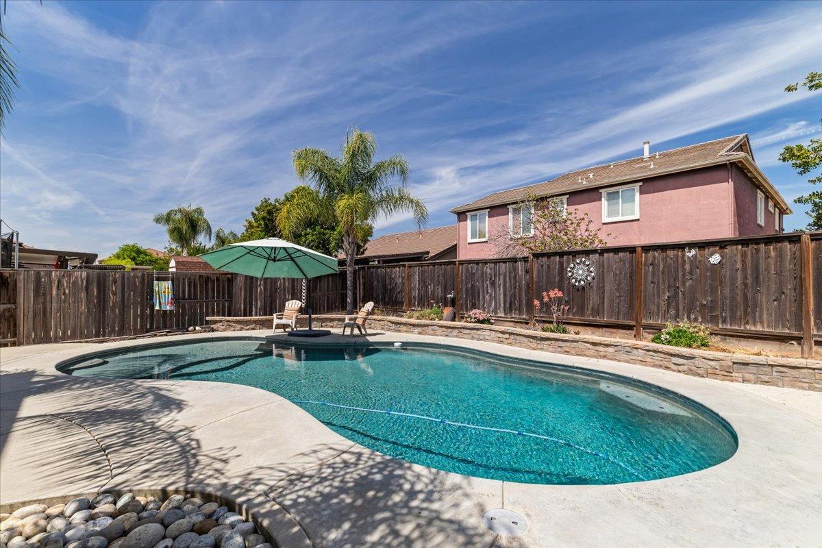 Detail Gallery Image 17 of 86 For 2060 Tarpan Way #22,  Oakdale,  CA 95361 - 4 Beds | 2/1 Baths