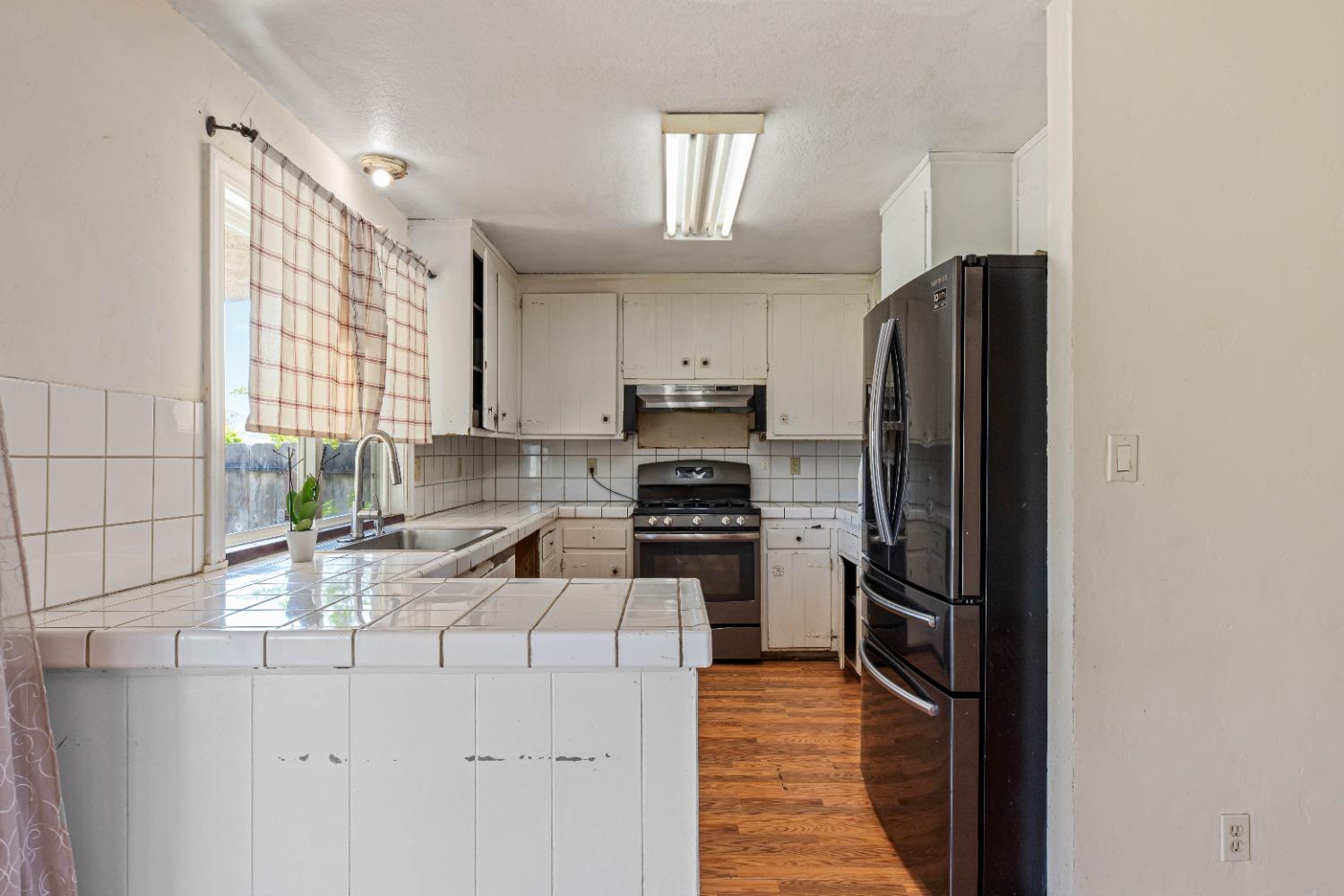 Detail Gallery Image 9 of 41 For 240 Wabash Dr, Turlock,  CA 95382 - 4 Beds | 2 Baths