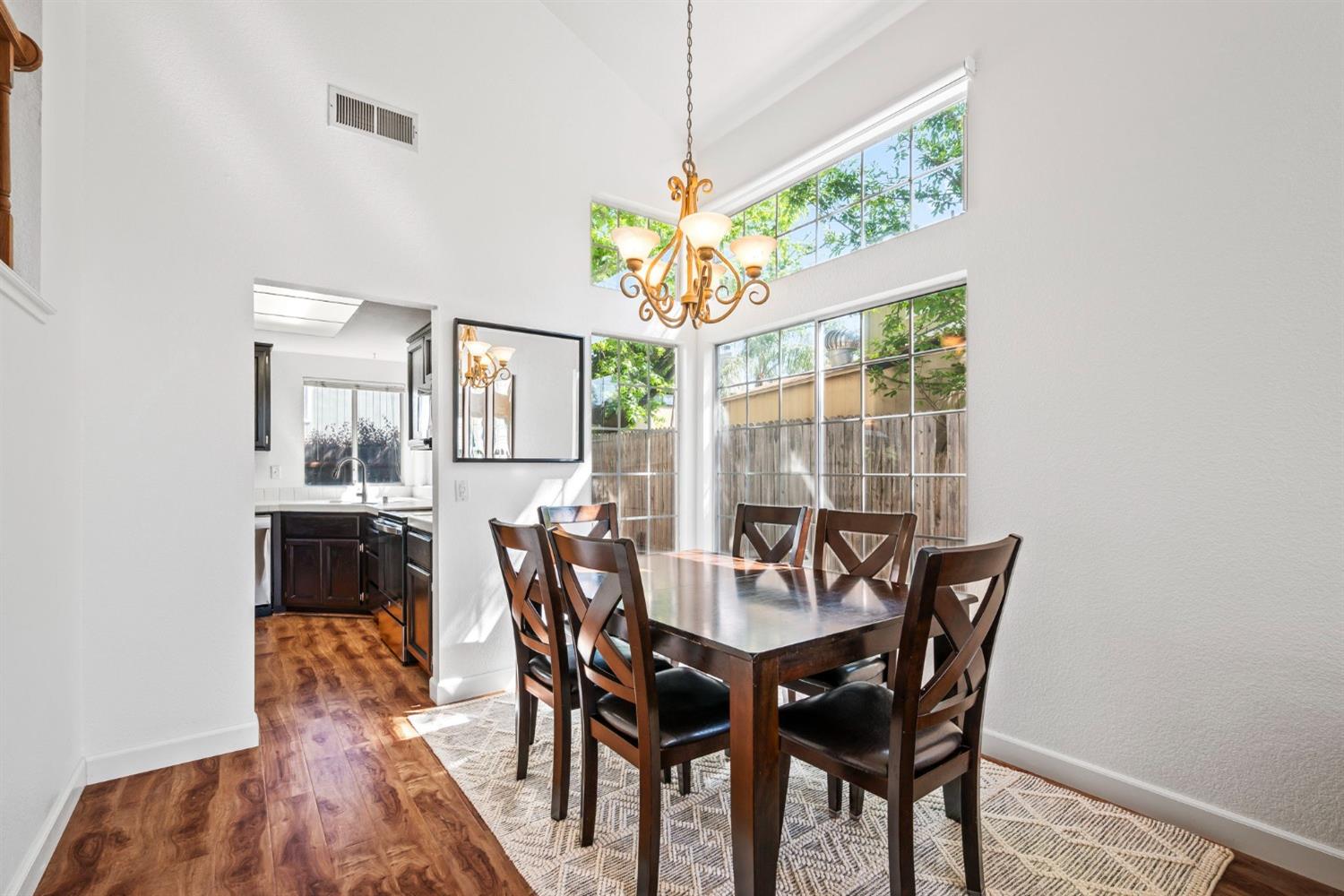 Detail Gallery Image 10 of 40 For 3745 Stone Walk Ct, Antelope,  CA 95843 - 4 Beds | 3 Baths