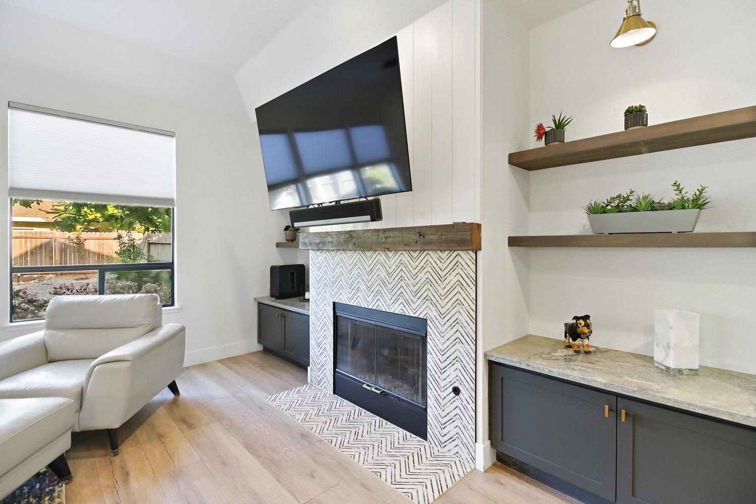 Detail Gallery Image 19 of 53 For 2121 Campton Cir, Gold River,  CA 95670 - 4 Beds | 3 Baths