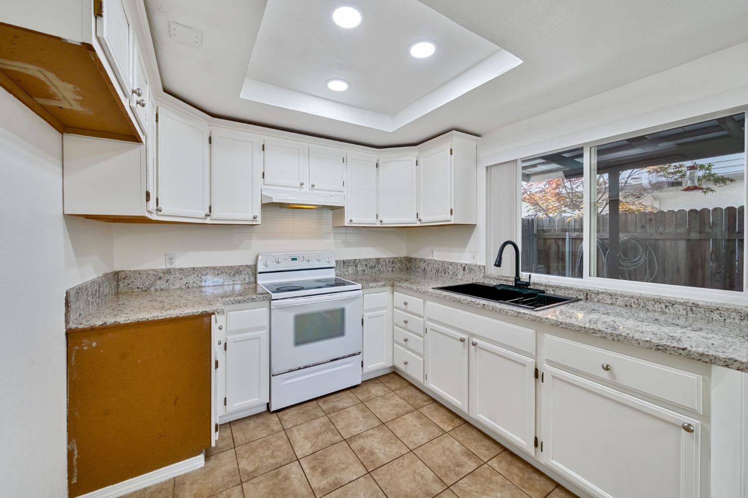 Photo #10: 225040460 Listing: Photo #10