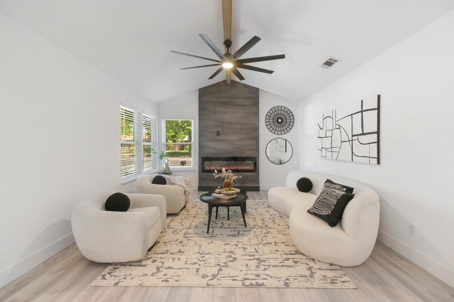 Detail Gallery Image 7 of 59 For 6550 Riverside Blvd, Sacramento,  CA 95831 - 3 Beds | 2 Baths