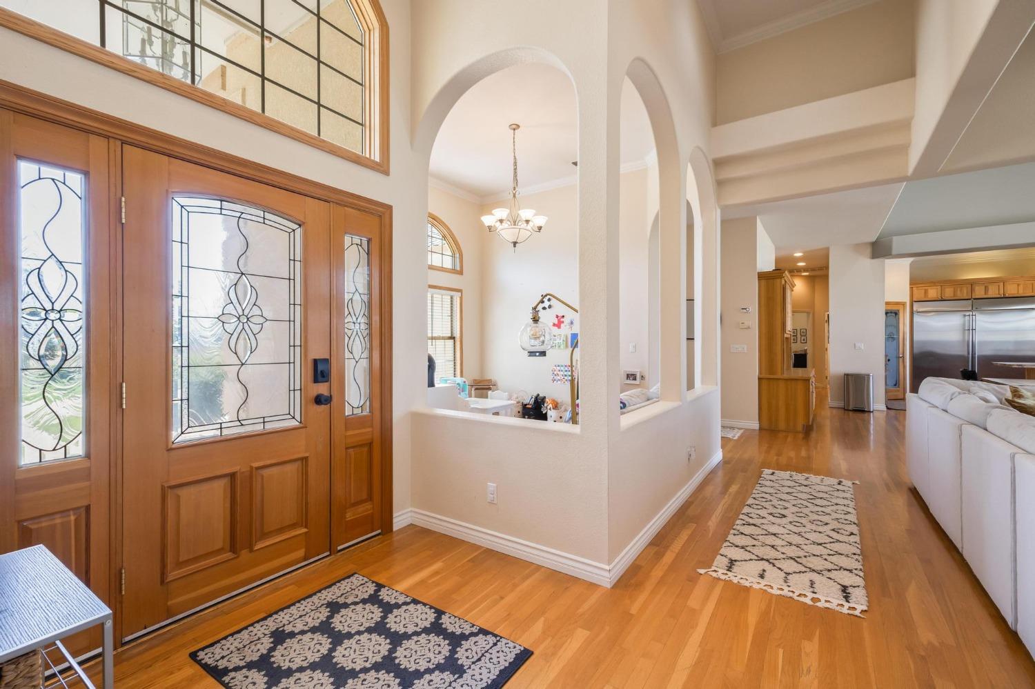 Detail Gallery Image 6 of 47 For 19997 E Liberty Rd, Clements,  CA 95632 - 8 Beds | 6/1 Baths