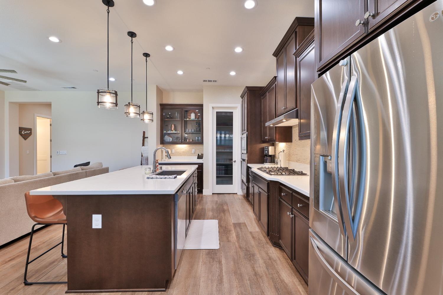 Detail Gallery Image 13 of 52 For 2403 Tribeca Ave, Manteca,  CA 95337 - 3 Beds | 3 Baths