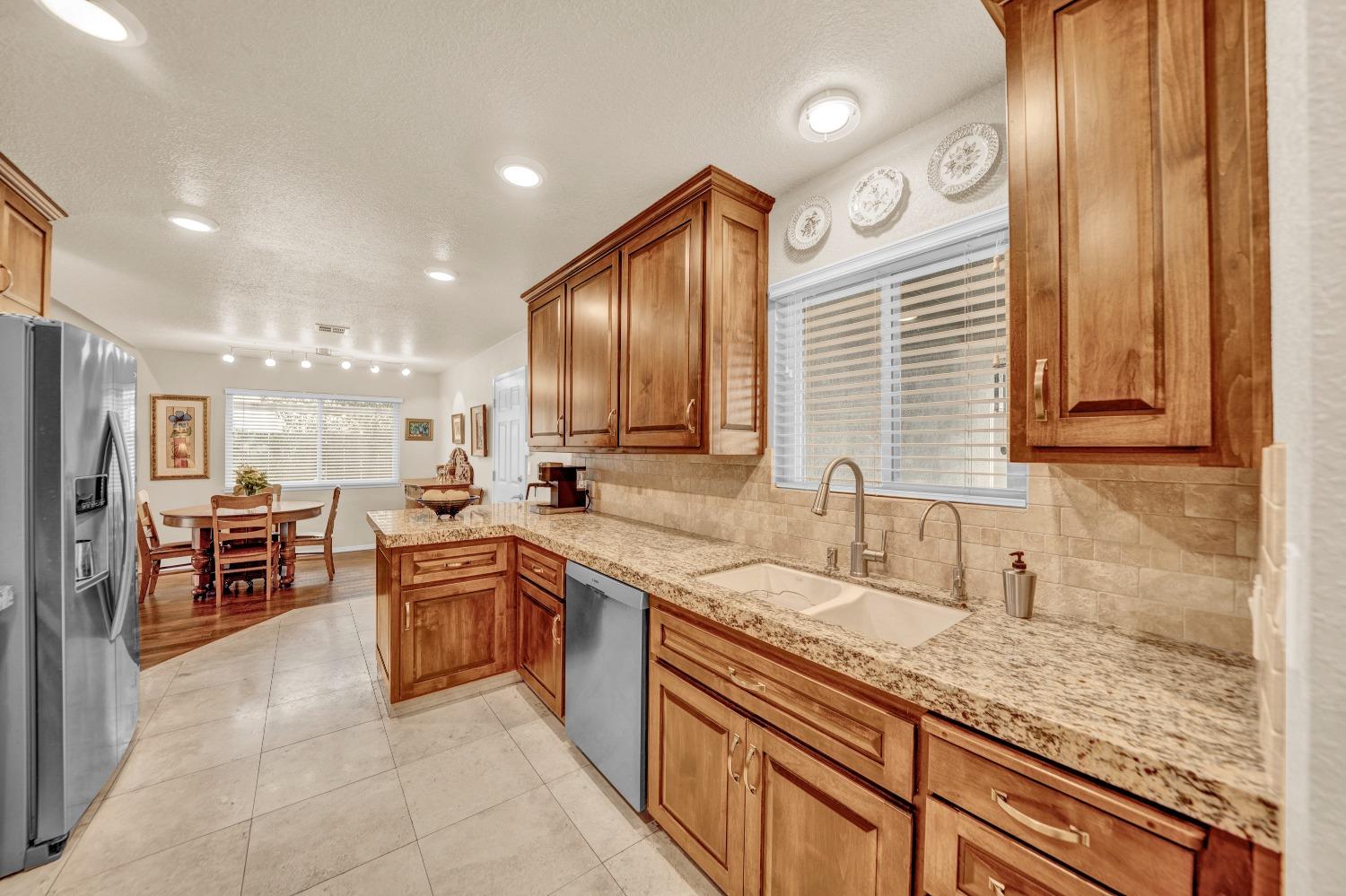 Woodacre Drive, Modesto, California image 10