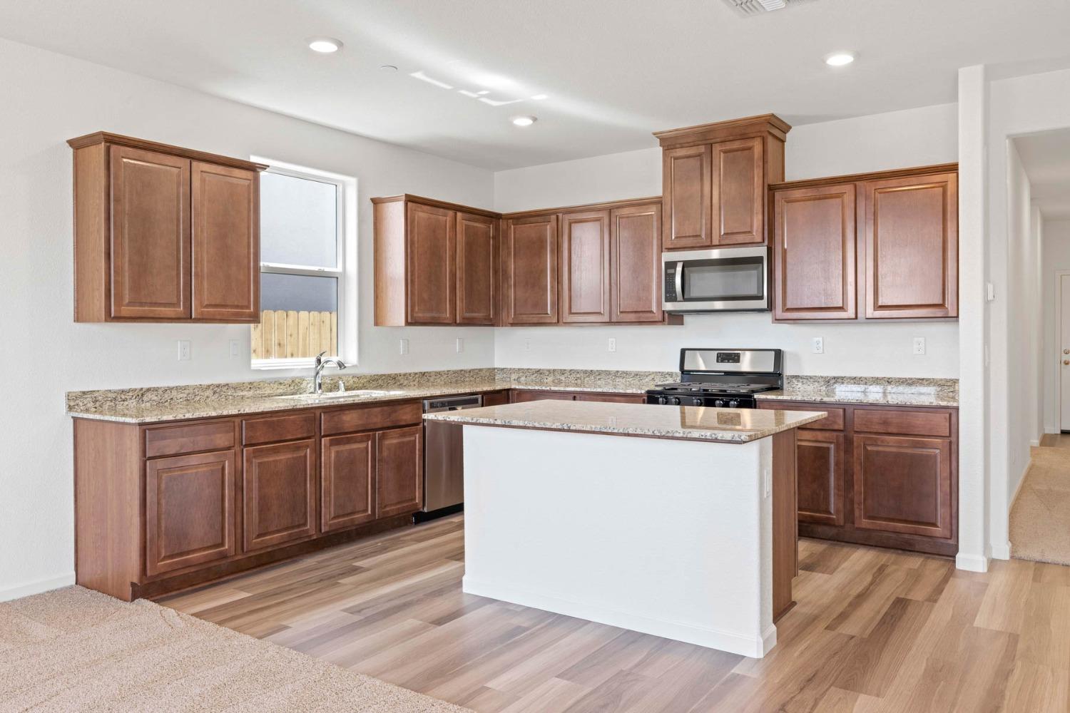 Detail Gallery Image 2 of 11 For 3112 Aerosmith Way, Stockton,  CA 95212 - 3 Beds | 2 Baths