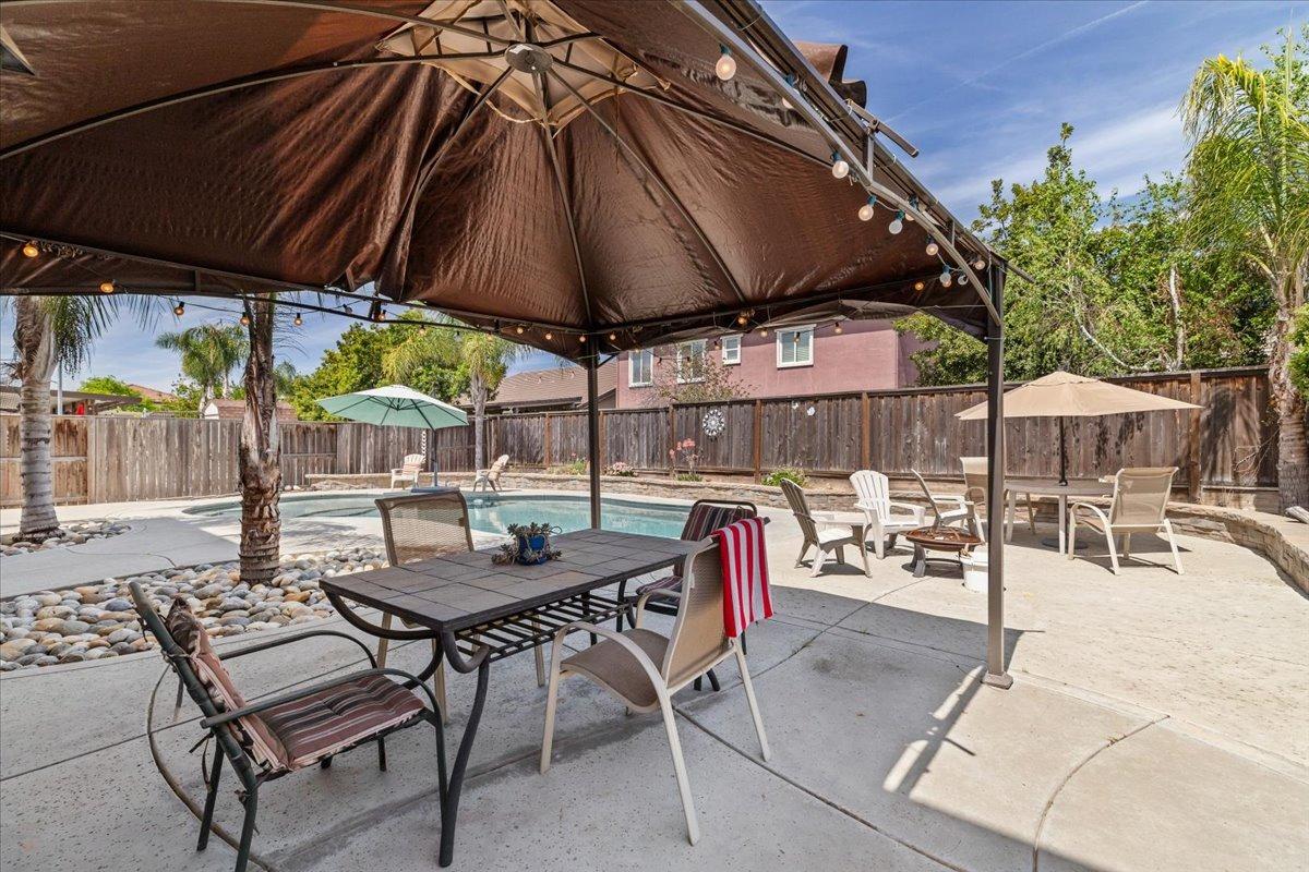 Detail Gallery Image 19 of 86 For 2060 Tarpan Way #22,  Oakdale,  CA 95361 - 4 Beds | 2/1 Baths