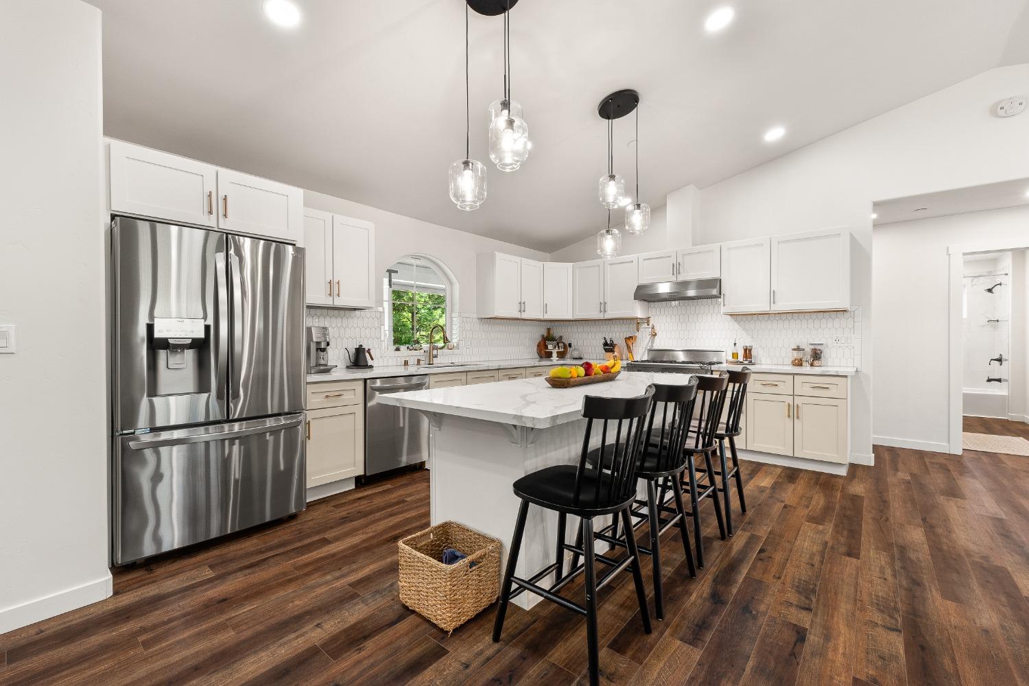Detail Gallery Image 11 of 47 For 4046 Empire Creek Cir, Georgetown,  CA 95634 - 3 Beds | 2 Baths