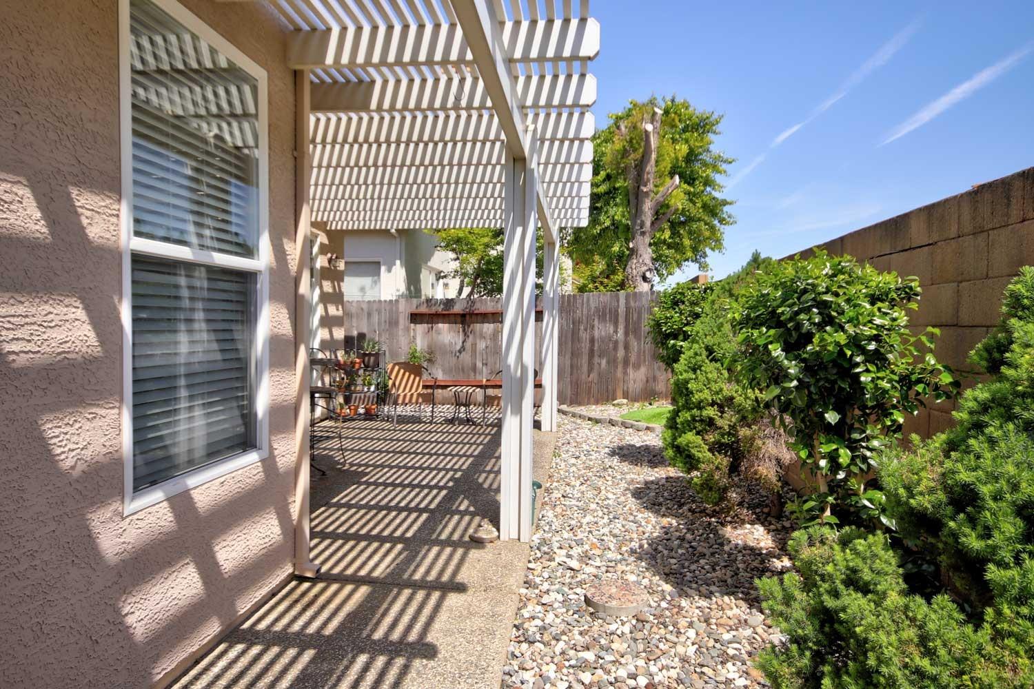 Detail Gallery Image 36 of 37 For 12020 Gold Arbor Ln, Gold River,  CA 95670 - 3 Beds | 2 Baths