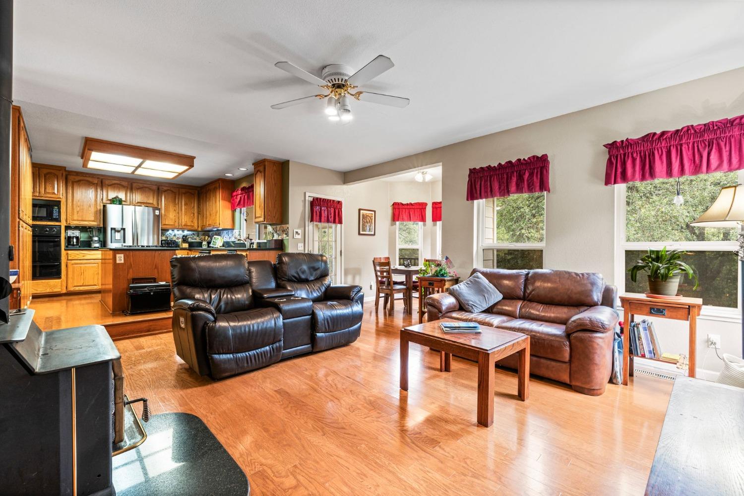 Detail Gallery Image 36 of 90 For 6432 Happy Valley Rd, Somerset,  CA 95684 - 4 Beds | 2/1 Baths