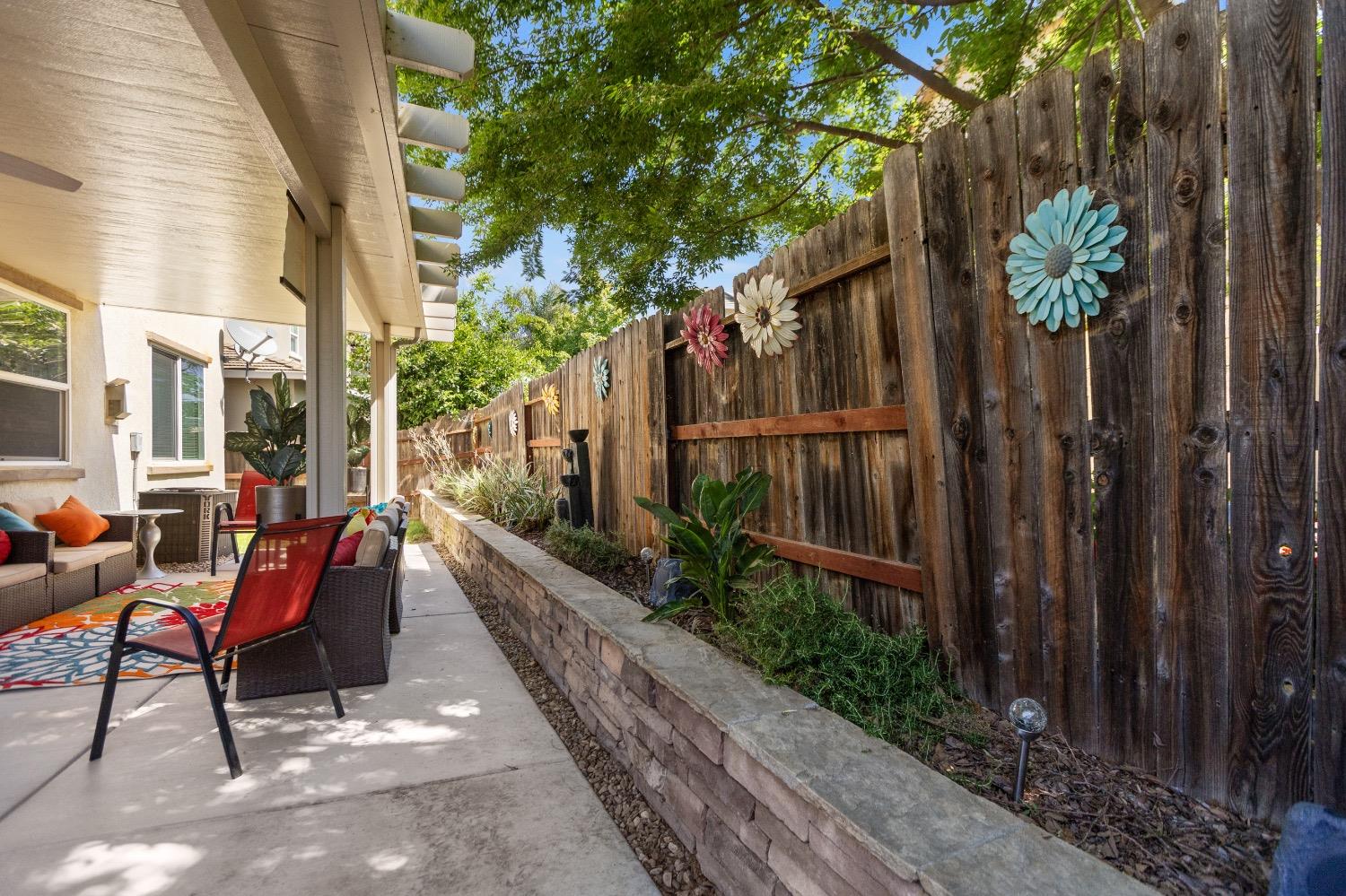 Detail Gallery Image 53 of 57 For 3662 W River Dr, Sacramento,  CA 95833 - 4 Beds | 3 Baths