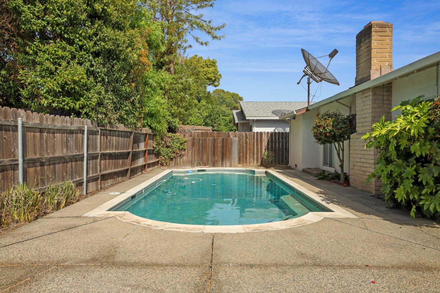 Detail Gallery Image 32 of 36 For 219 Mckelvey Ave, Stockton,  CA 95210 - 3 Beds | 2 Baths