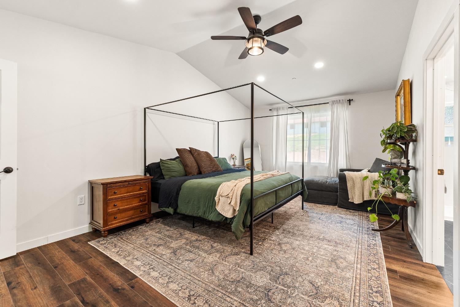 Detail Gallery Image 21 of 47 For 4046 Empire Creek Cir, Georgetown,  CA 95634 - 3 Beds | 2 Baths