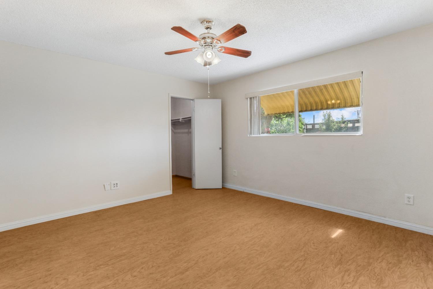 Detail Gallery Image 17 of 24 For 907 Ash Ave, Los Banos,  CA 93635 - 3 Beds | 1/1 Baths