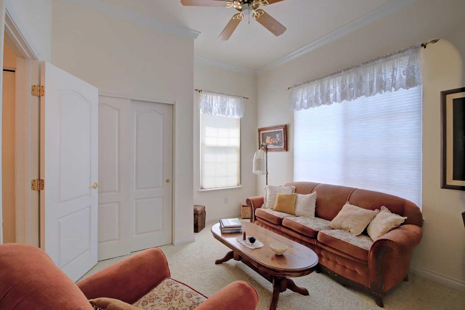 Detail Gallery Image 8 of 37 For 12020 Gold Arbor Ln, Gold River,  CA 95670 - 3 Beds | 2 Baths
