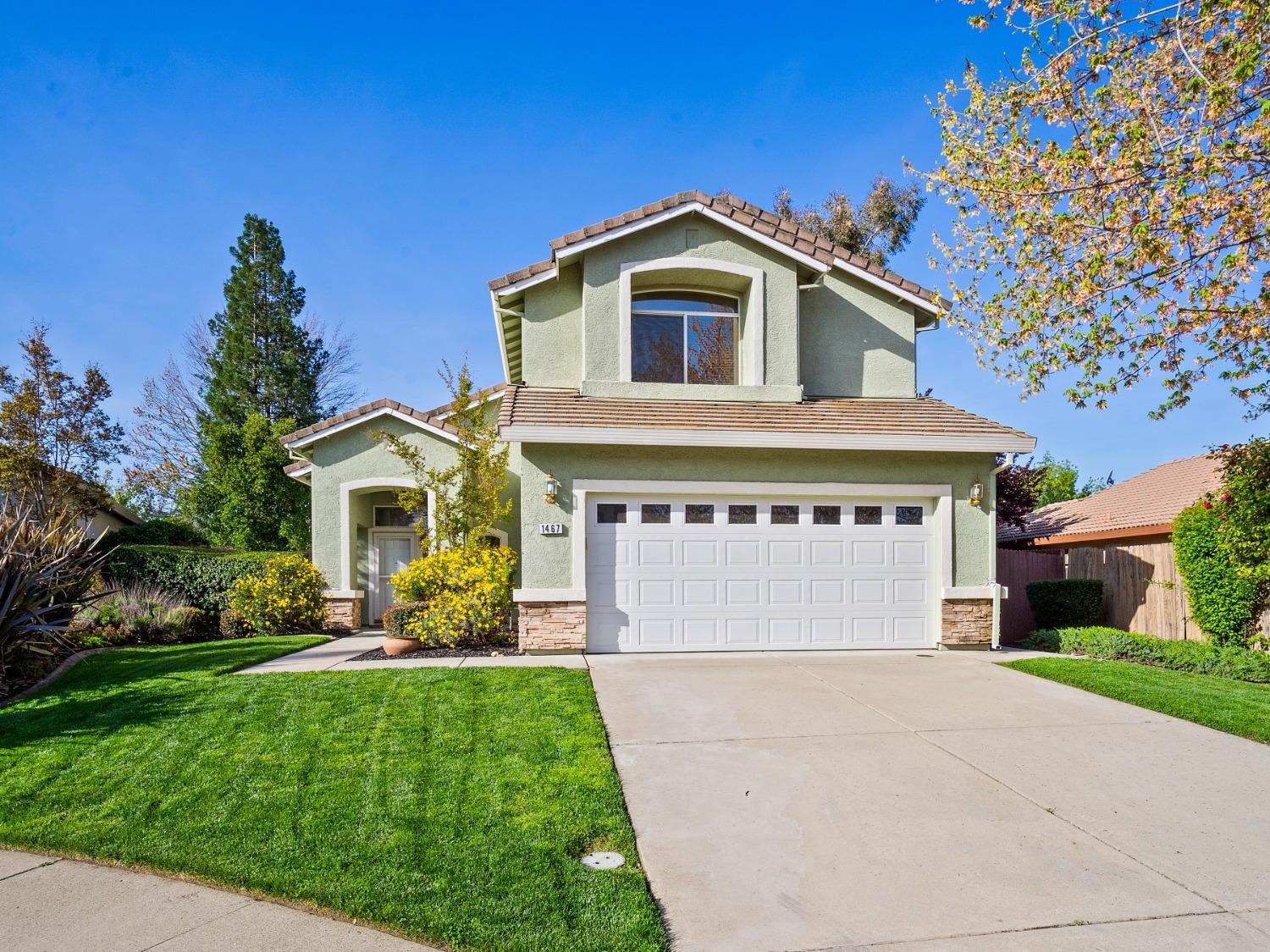 Detail Gallery Image 1 of 1 For 1467 Farrell Ct, Folsom,  CA 95630 - 4 Beds | 3 Baths