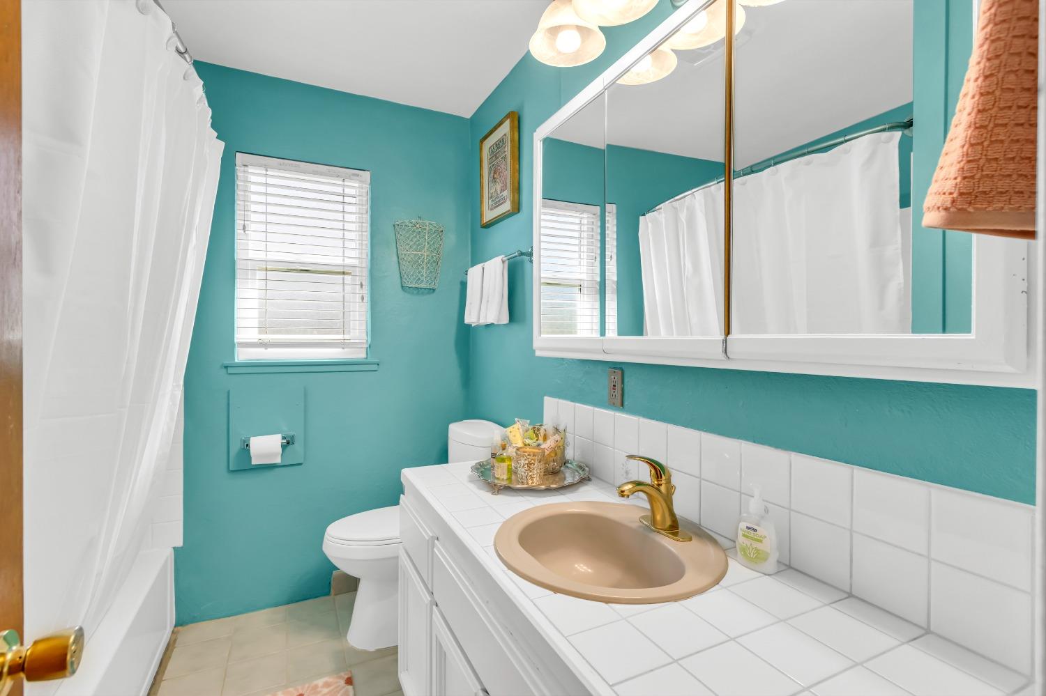Aramon Drive, Rancho Cordova, California image 26