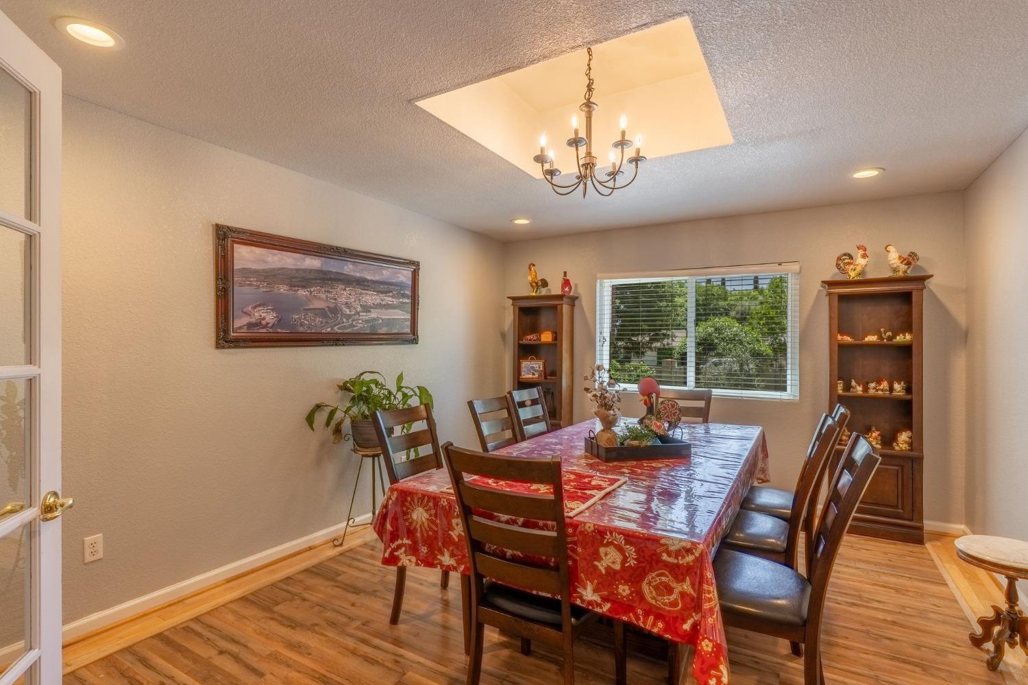 Detail Gallery Image 20 of 43 For 2019 Lee Rae Ct, Turlock,  CA 95380 - 5 Beds | 3 Baths