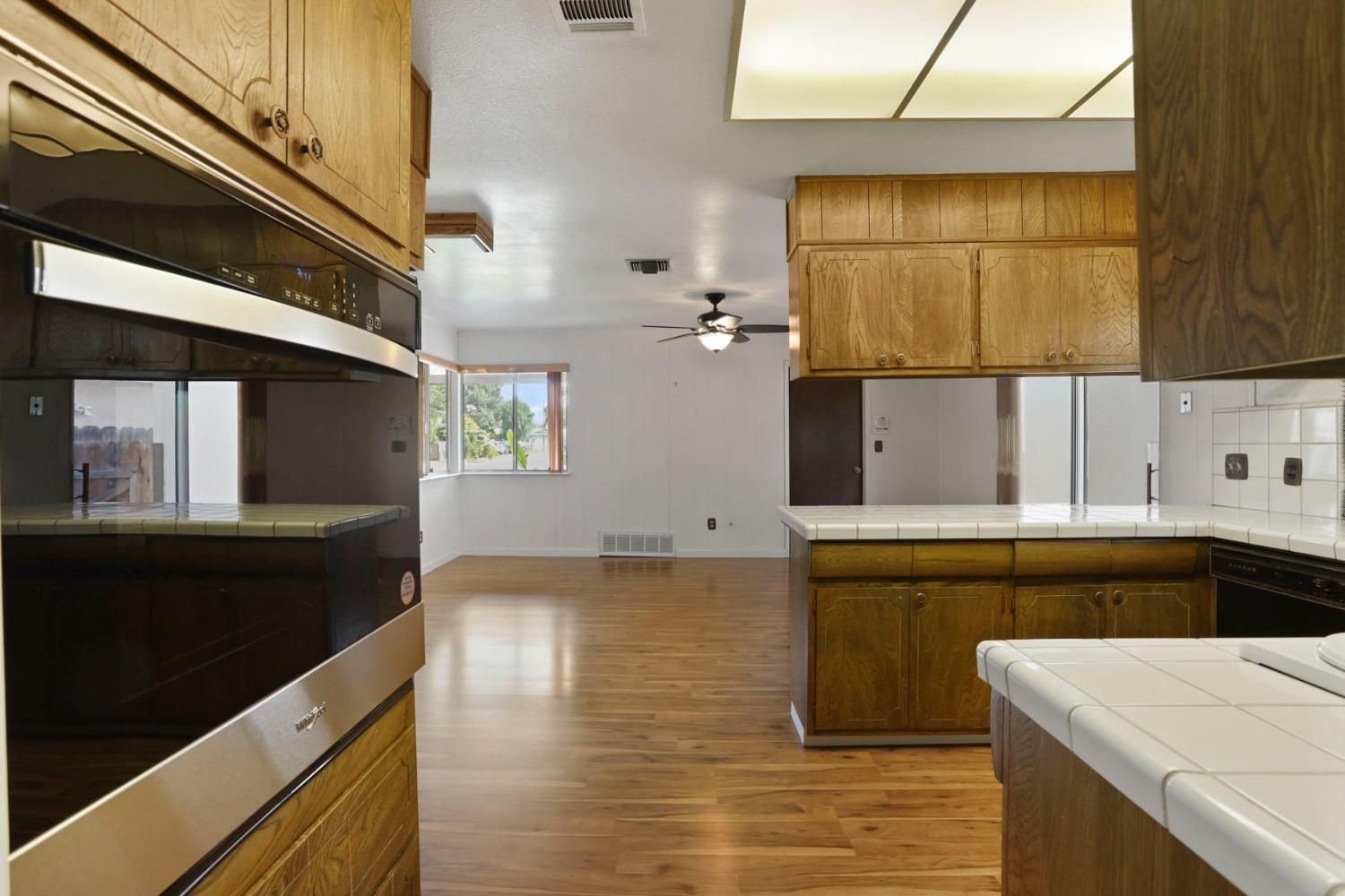Detail Gallery Image 17 of 36 For 219 Mckelvey Ave, Stockton,  CA 95210 - 3 Beds | 2 Baths