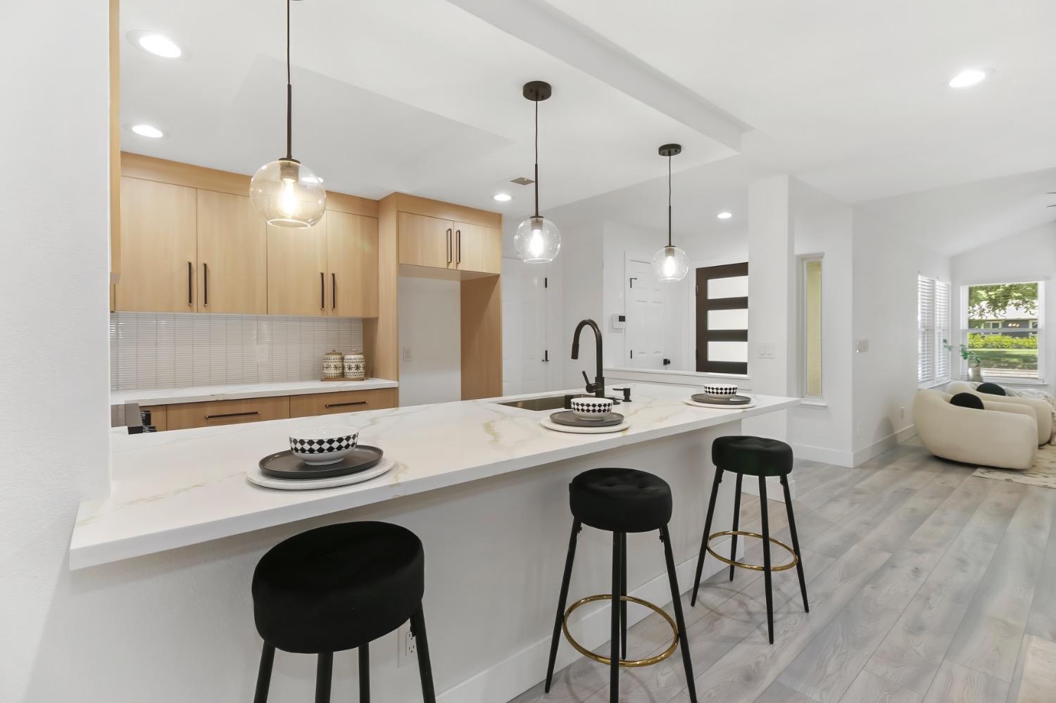 Detail Gallery Image 21 of 59 For 6550 Riverside Blvd, Sacramento,  CA 95831 - 3 Beds | 2 Baths
