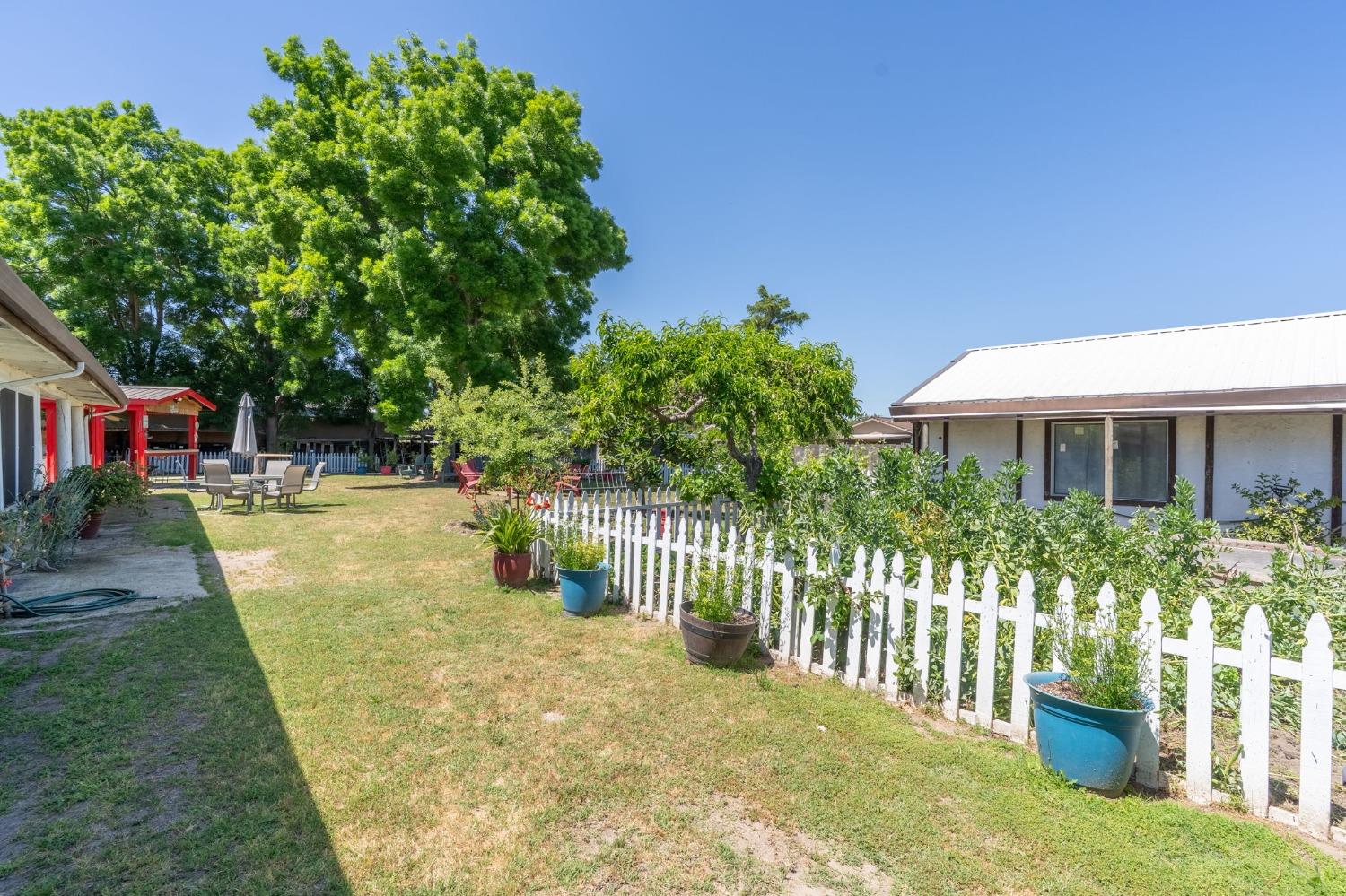 Detail Gallery Image 38 of 43 For 2019 Lee Rae Ct, Turlock,  CA 95380 - 5 Beds | 3 Baths