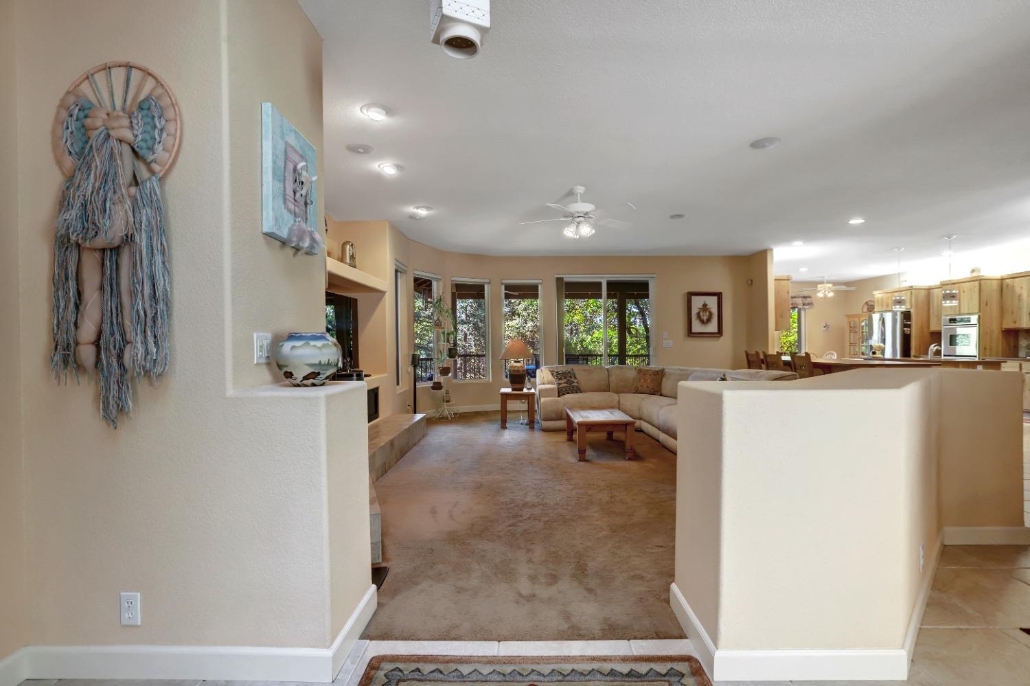 Detail Gallery Image 6 of 98 For 10450 S Ponderosa Way, Rough And Ready,  CA 95975 - 4 Beds | 3/1 Baths