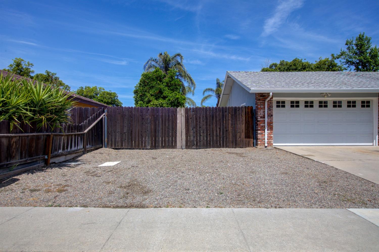 Darlene Lane, Modesto, California image 5