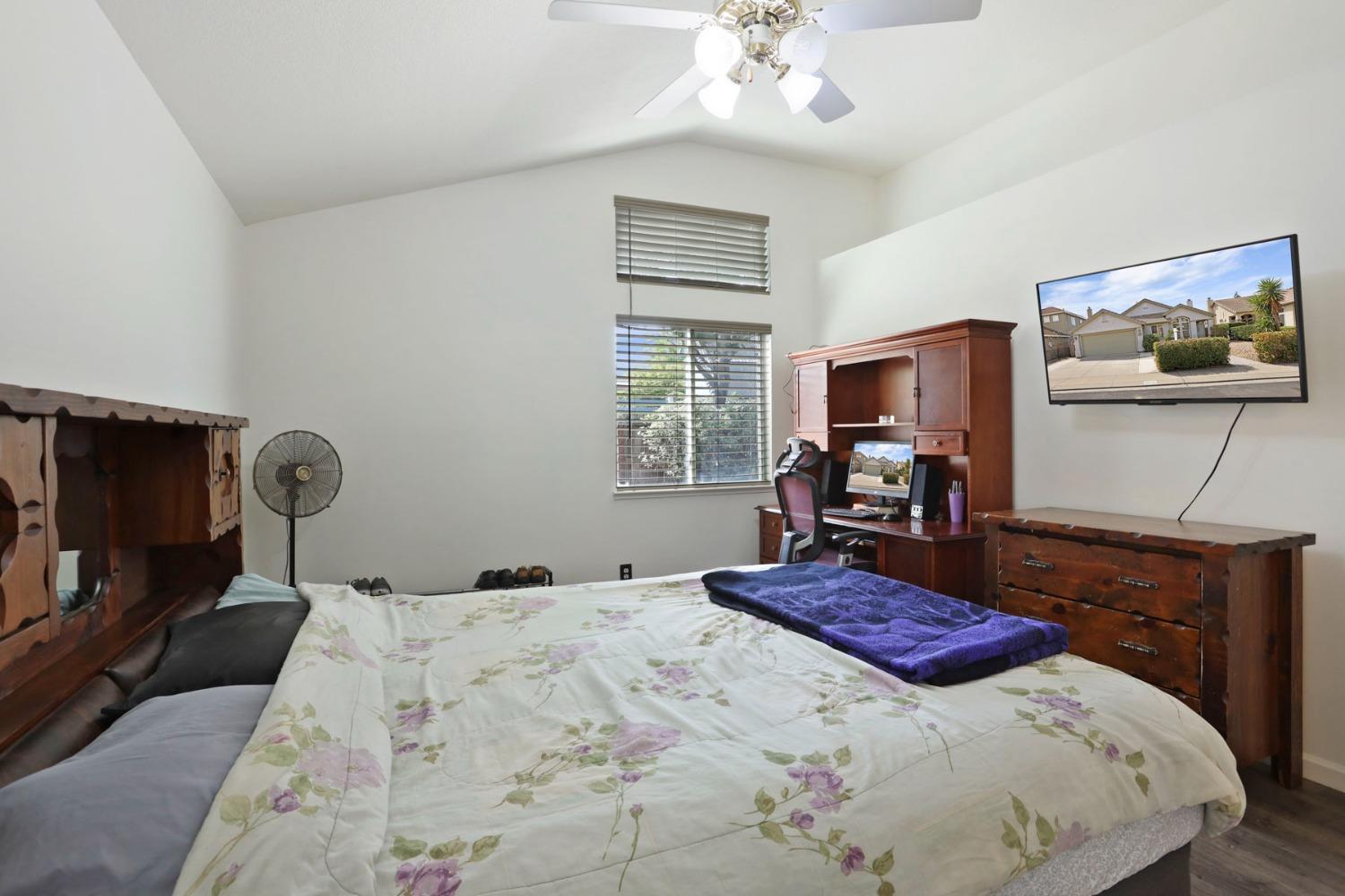 Detail Gallery Image 28 of 40 For 2039 London Ave, Manteca,  CA 95336 - 4 Beds | 2 Baths