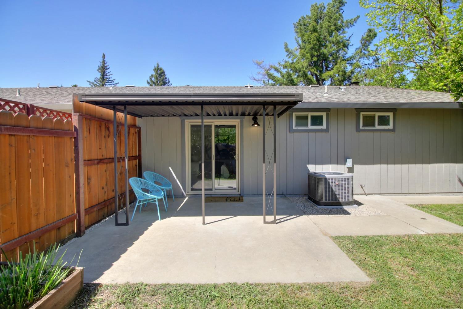 Detail Gallery Image 52 of 59 For 6550 Riverside Blvd, Sacramento,  CA 95831 - 3 Beds | 2 Baths